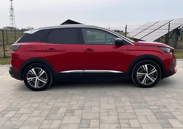 PEUGEOT 3008 225 e-EAT8 Allure