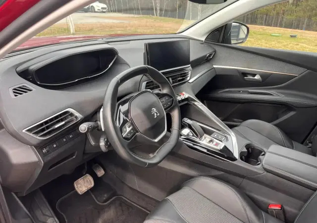 PEUGEOT 3008 225 e-EAT8 Allure