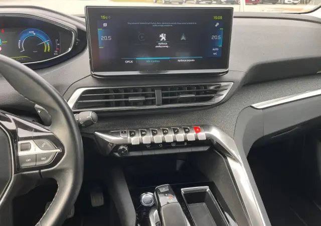 PEUGEOT 3008 225 e-EAT8 Allure