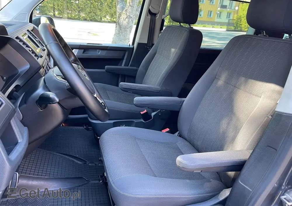 VOLKSWAGEN Caravelle 2.0 TDI L1 Highline DSG
