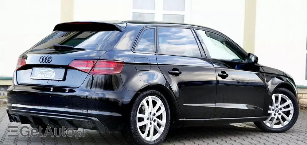 AUDI A3 1.4 TFSI Sportback S tronic Attraction