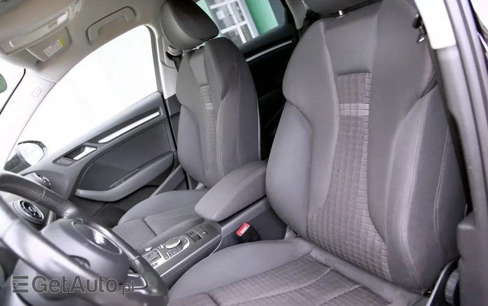 AUDI A3 1.4 TFSI Sportback S tronic Attraction