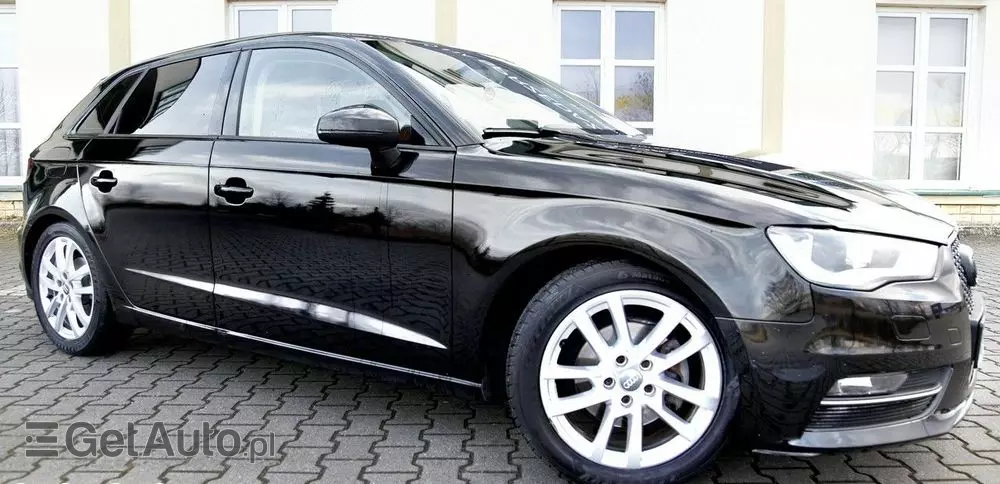 AUDI A3 1.4 TFSI Sportback S tronic Attraction