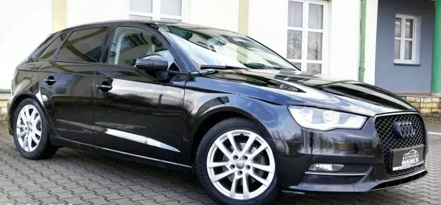 AUDI A3 1.4 TFSI Sportback S tronic Attraction