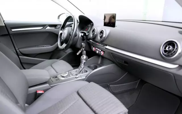 AUDI A3 1.4 TFSI Sportback S tronic Attraction