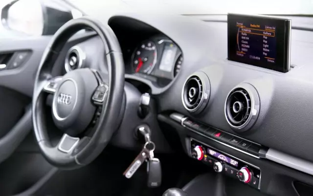 AUDI A3 1.4 TFSI Sportback S tronic Attraction