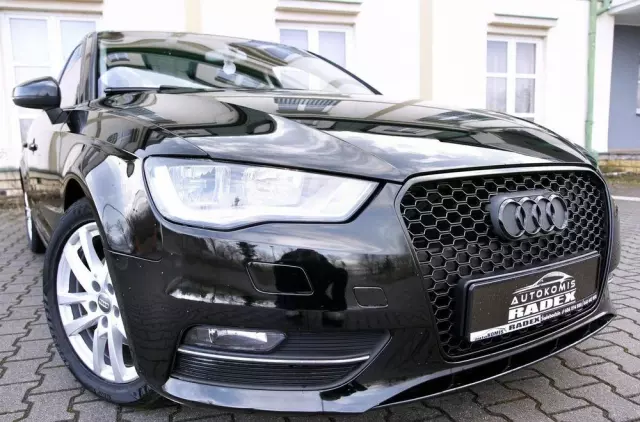 AUDI A3 1.4 TFSI Sportback S tronic Attraction