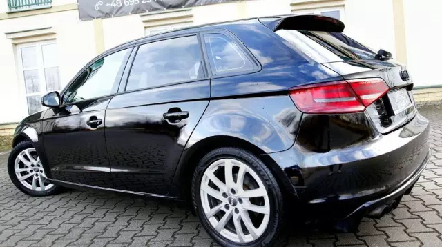 AUDI A3 1.4 TFSI Sportback S tronic Attraction