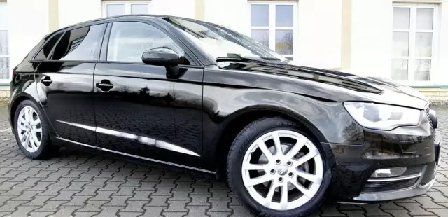 AUDI A3 1.4 TFSI Sportback S tronic Attraction