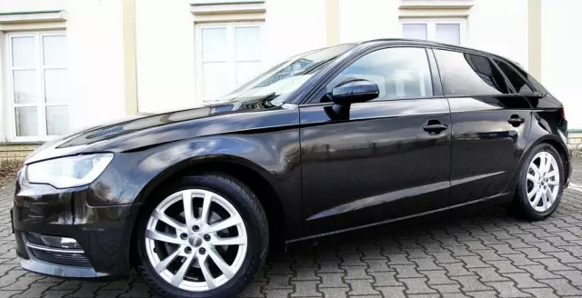 AUDI A3 1.4 TFSI Sportback S tronic Attraction