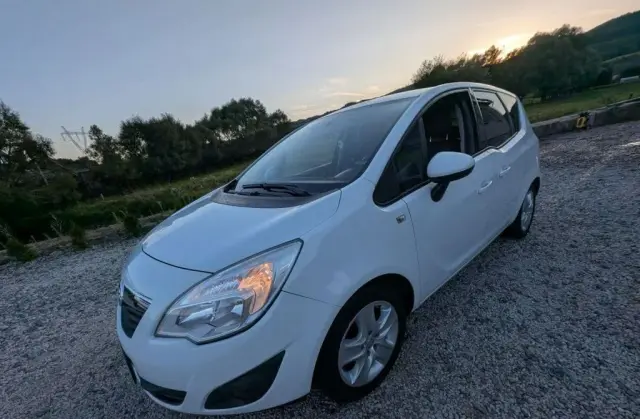 OPEL Meriva 