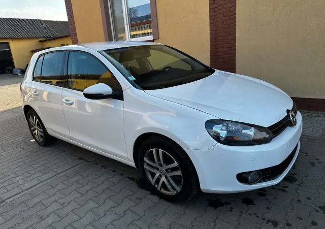 VOLKSWAGEN Golf 1.6 TDI BlueMotion Technology Trendline