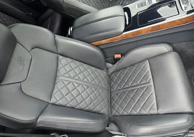 AUDI A8 50 TDI quattro tiptronic