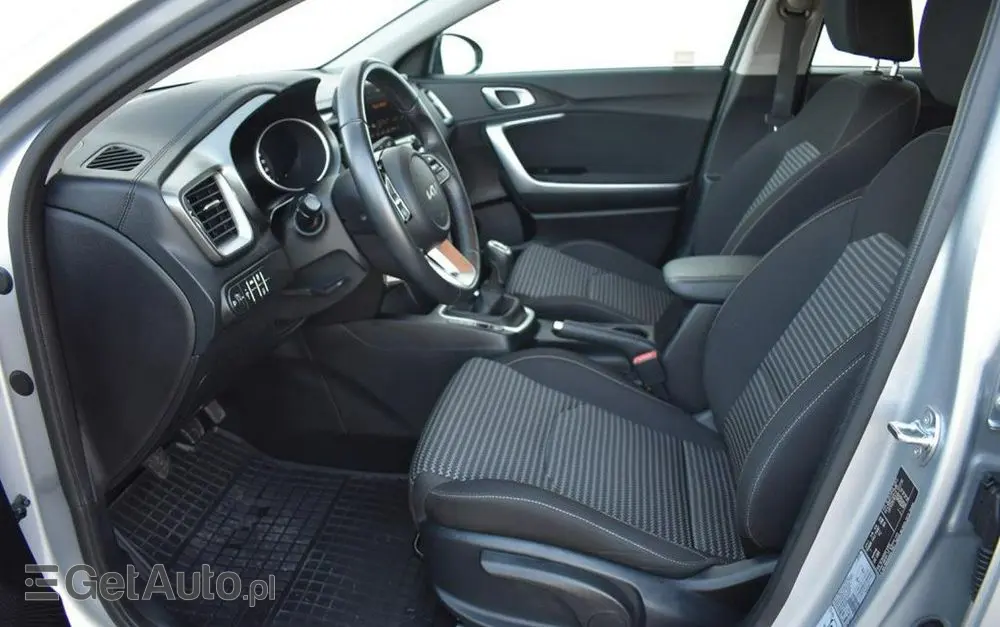 KIA Ceed 1.5 T-GDI M