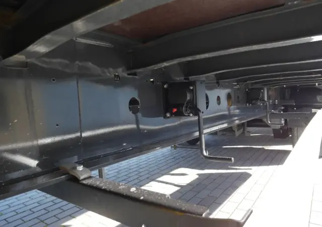 WIELTON MEGA/ OŚ PODNOSZONA/ STAN IDEALNY 