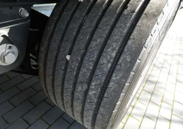 WIELTON MEGA/ OŚ PODNOSZONA/ STAN IDEALNY 