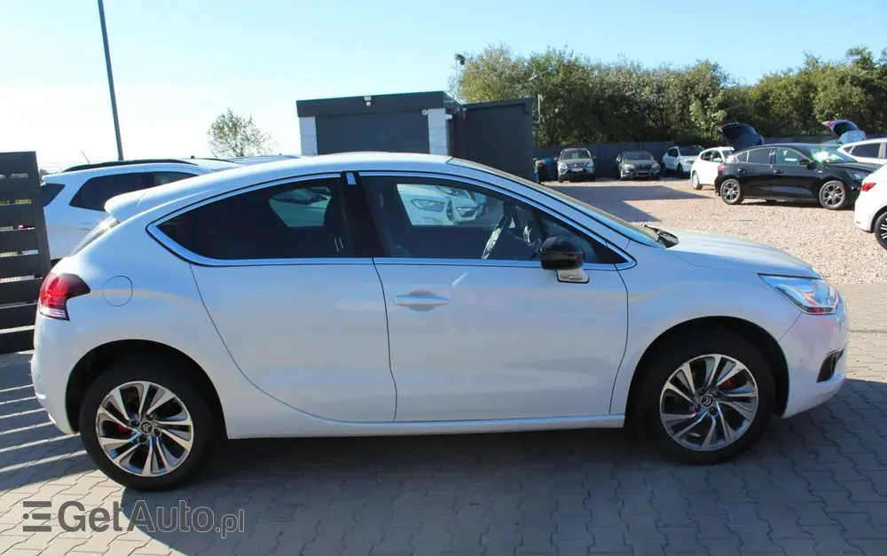 CITROËN DS4 1.6 VTi SoChic