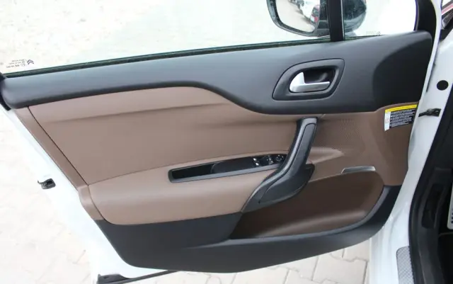 CITROËN DS4 1.6 VTi SoChic