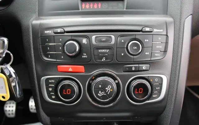 CITROËN DS4 1.6 VTi SoChic