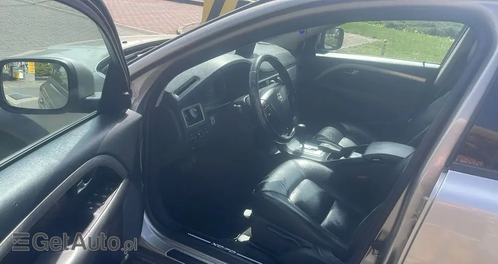 VOLVO XC 70 D5 AWD Kinetic