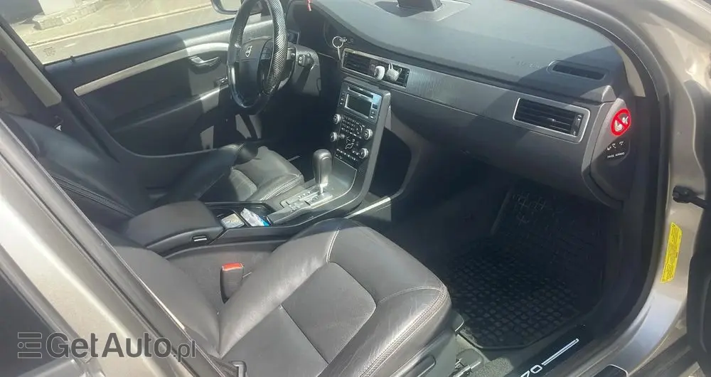 VOLVO XC 70 D5 AWD Kinetic