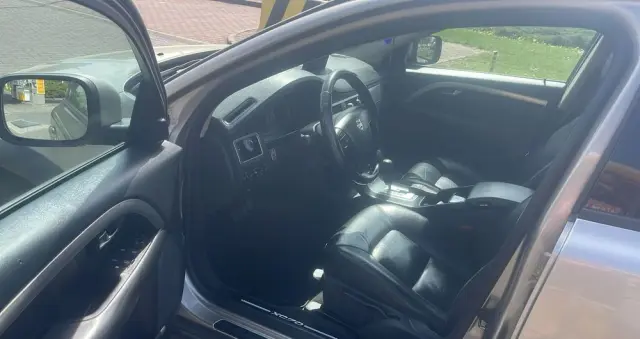 VOLVO XC 70 D5 AWD Kinetic