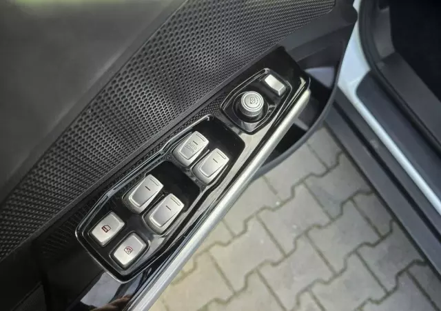 SSANGYONG/KGM Tivoli 