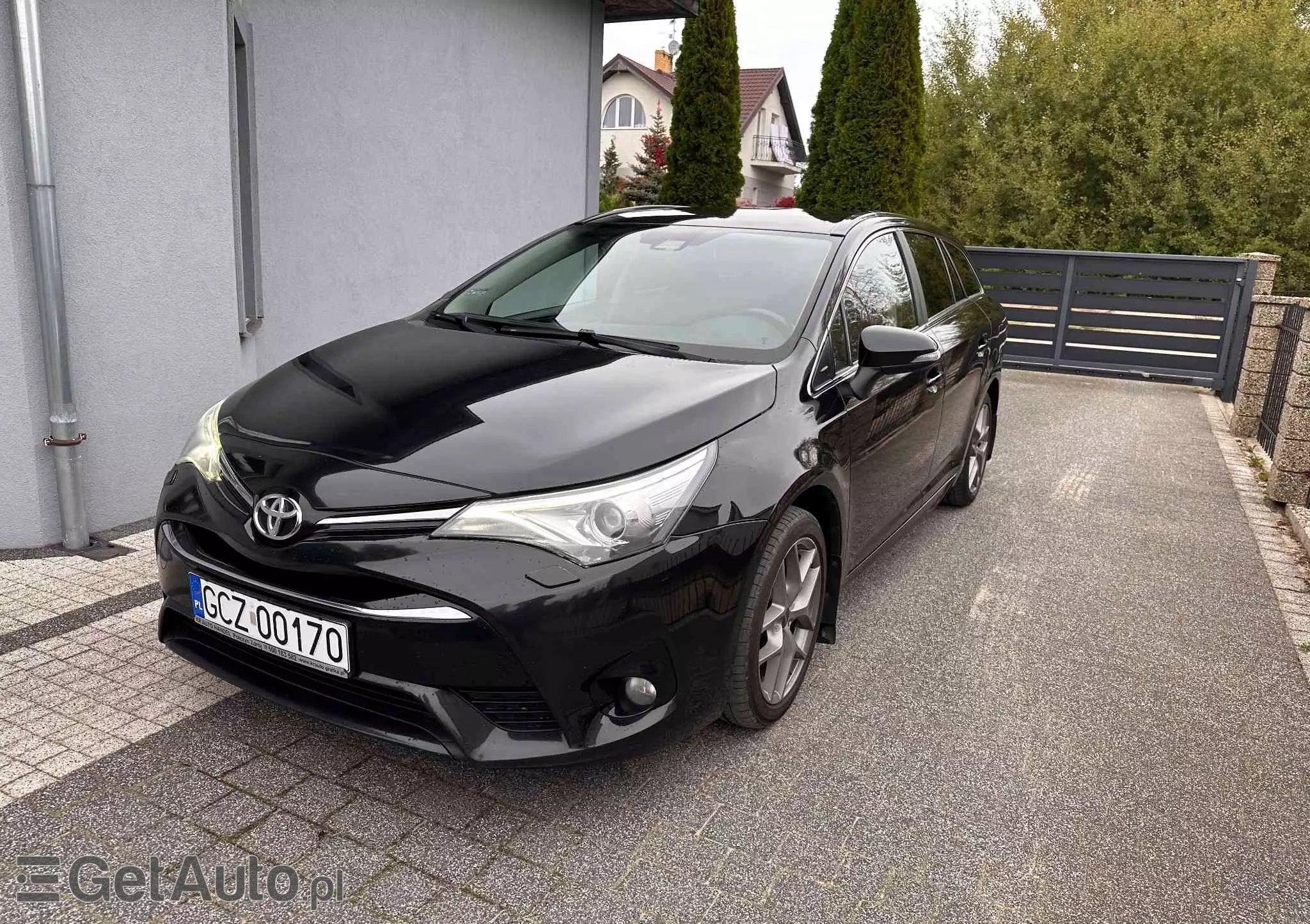 TOYOTA Avensis 2.0 D-4D Premium