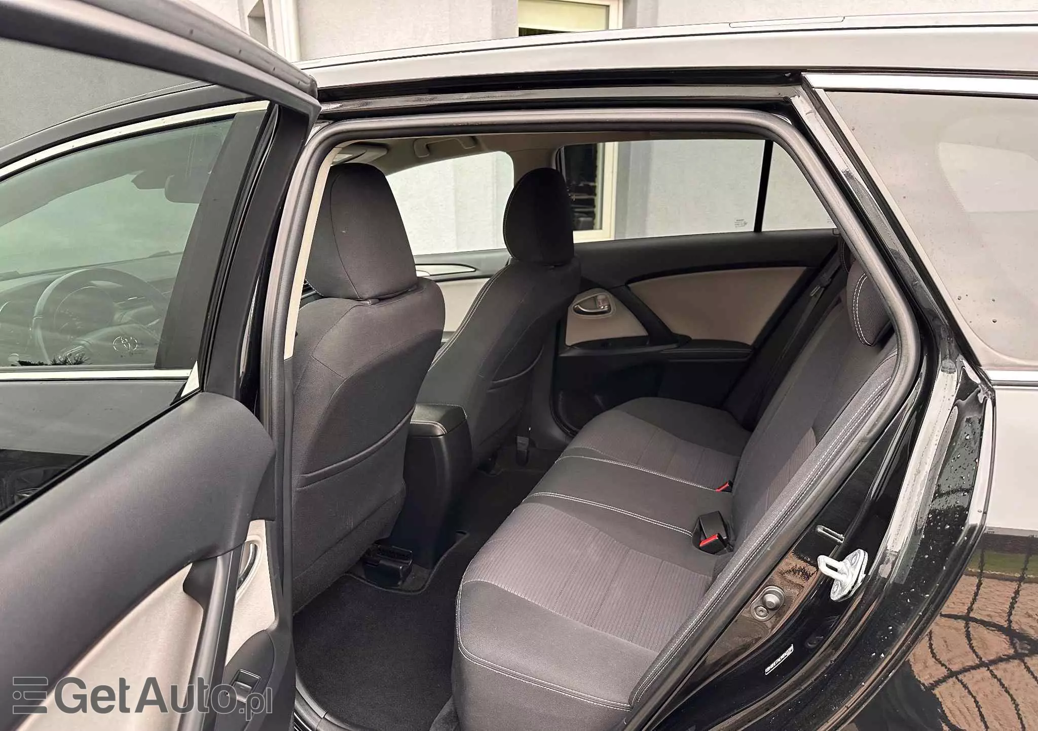 TOYOTA Avensis 2.0 D-4D Premium