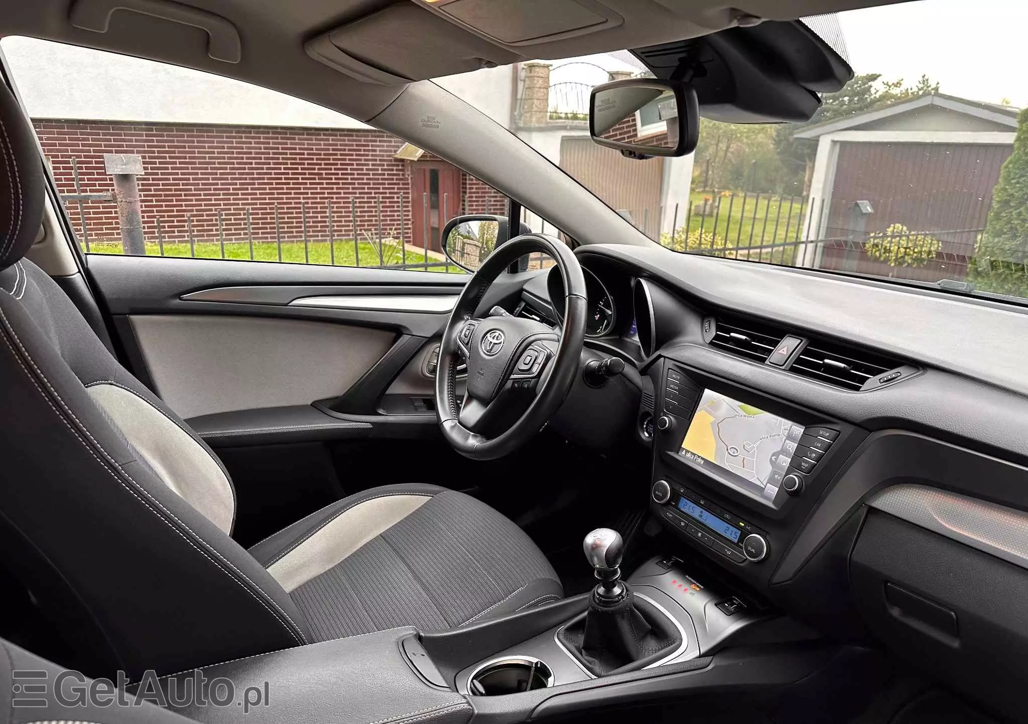 TOYOTA Avensis 2.0 D-4D Premium