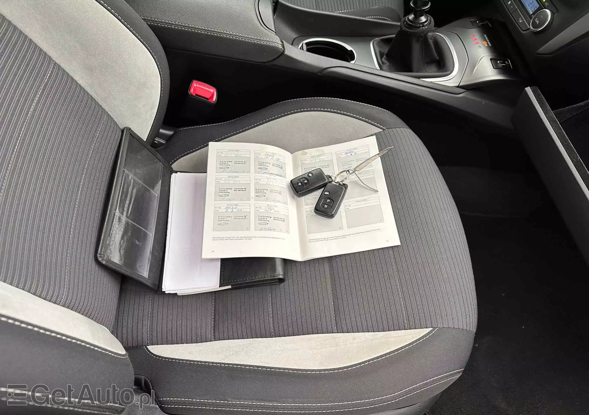 TOYOTA Avensis 2.0 D-4D Premium