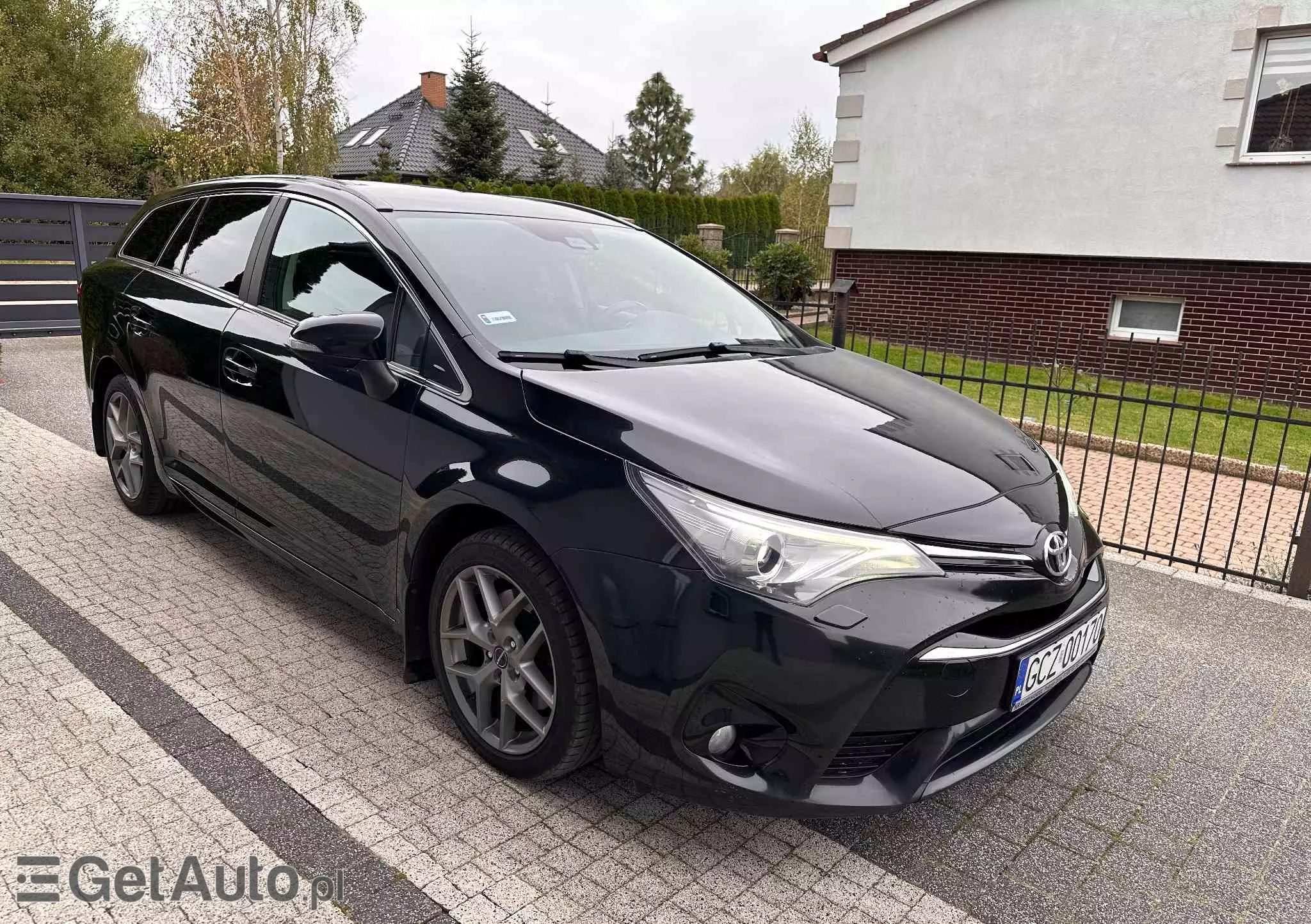 TOYOTA Avensis 2.0 D-4D Premium
