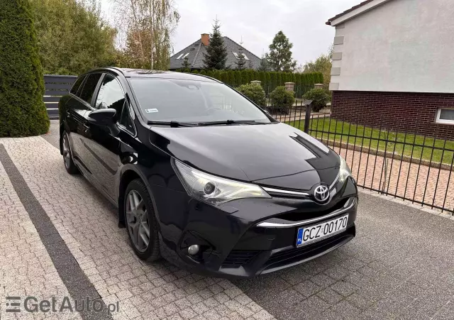 TOYOTA Avensis 2.0 D-4D Premium