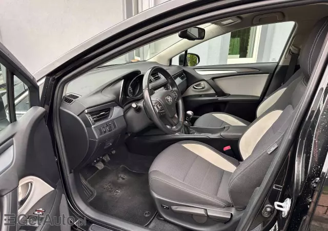 TOYOTA Avensis 2.0 D-4D Premium