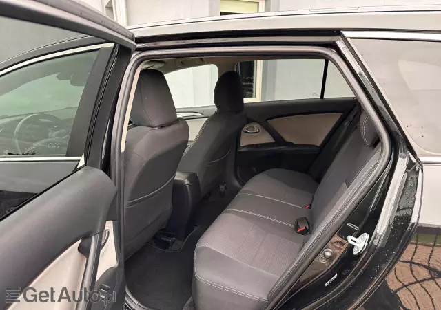 TOYOTA Avensis 2.0 D-4D Premium