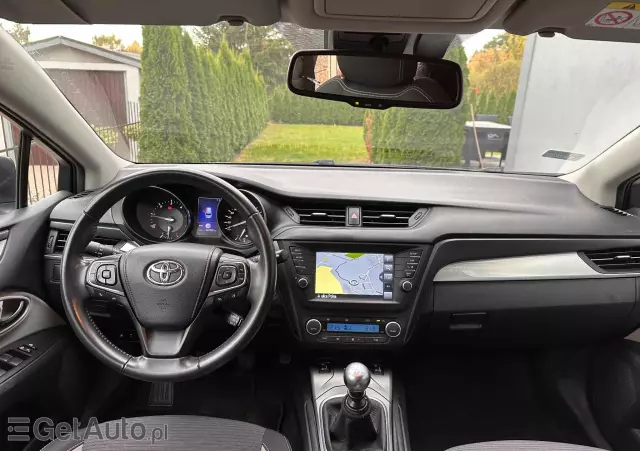 TOYOTA Avensis 2.0 D-4D Premium