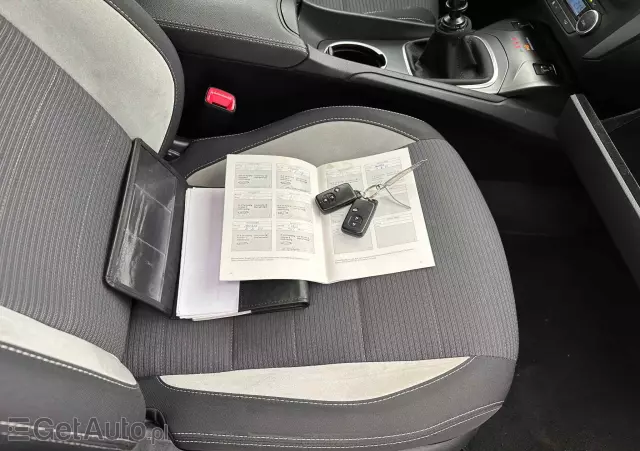 TOYOTA Avensis 2.0 D-4D Premium