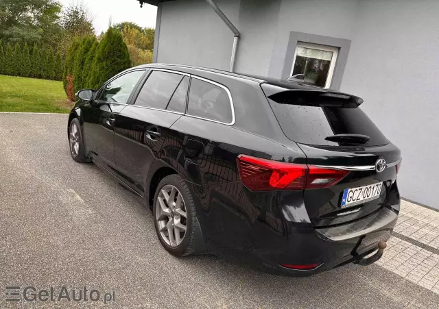 TOYOTA Avensis 2.0 D-4D Premium