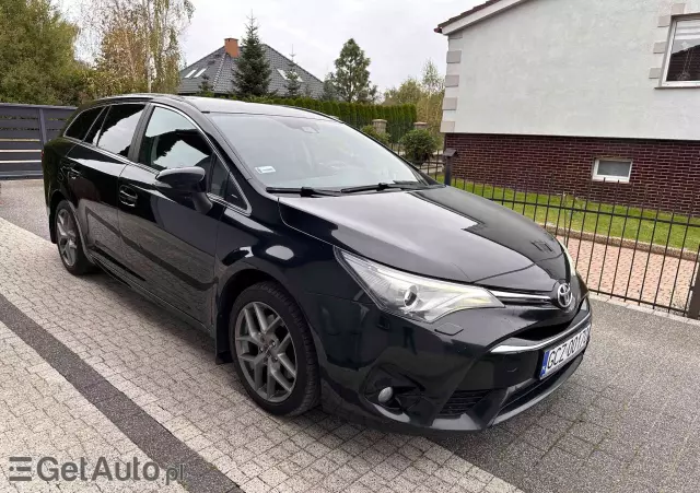 TOYOTA Avensis 2.0 D-4D Premium