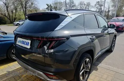 HYUNDAI Tucson 