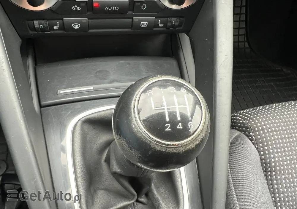 AUDI A3 2.0 TDI Sportback DPF S line Sportpaket