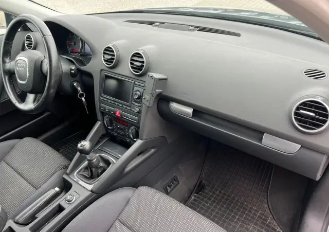 AUDI A3 2.0 TDI Sportback DPF S line Sportpaket