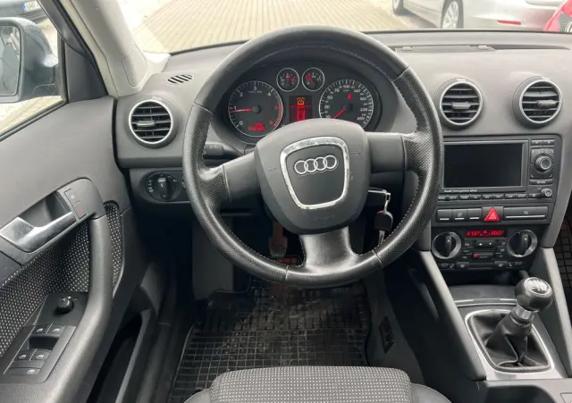 AUDI A3 2.0 TDI Sportback DPF S line Sportpaket