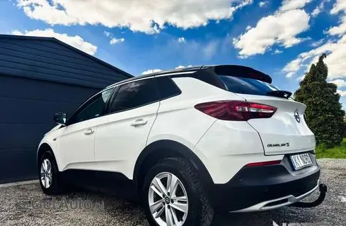 OPEL Grandland 