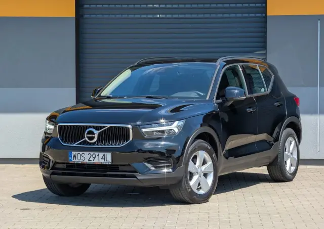 VOLVO XC 40 T3 Momentum