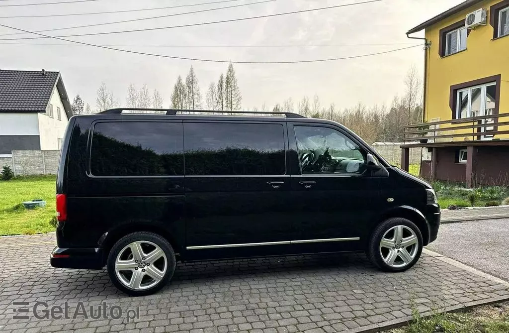 VOLKSWAGEN Multivan 