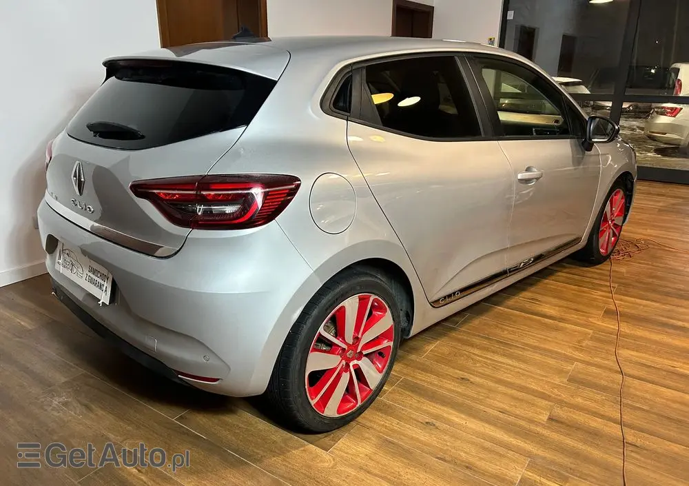 RENAULT Clio 1.0 TCe Intens