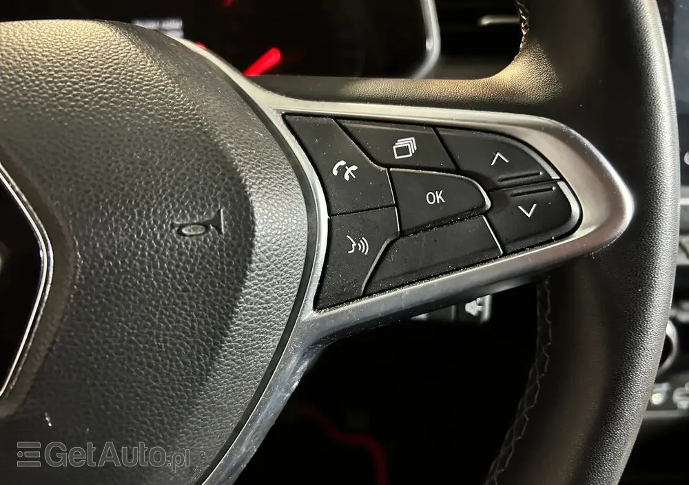 RENAULT Clio 1.0 TCe Intens