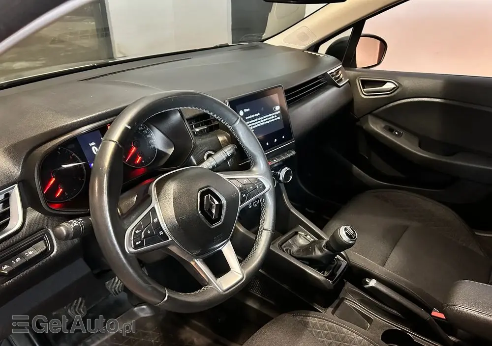 RENAULT Clio 1.0 TCe Intens