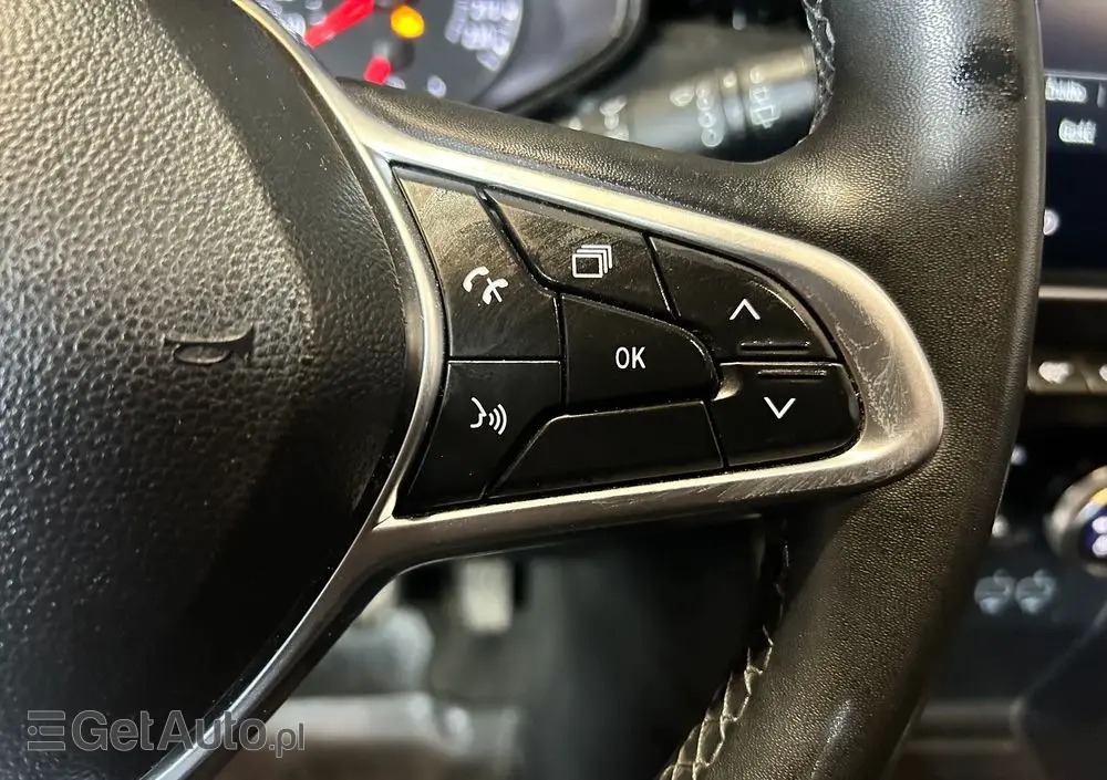 RENAULT Clio 1.0 TCe Intens